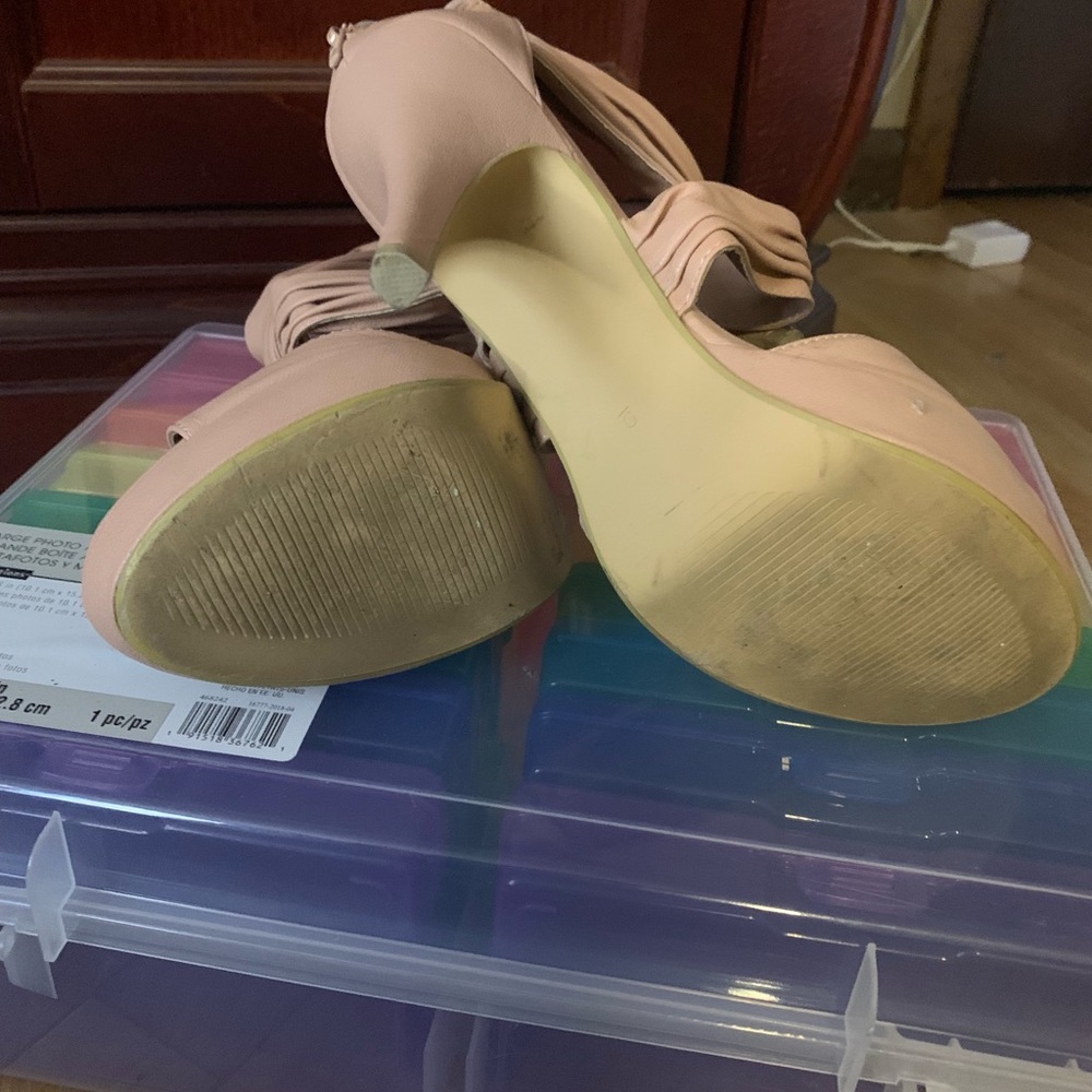 Heels - Picture 3 of 5